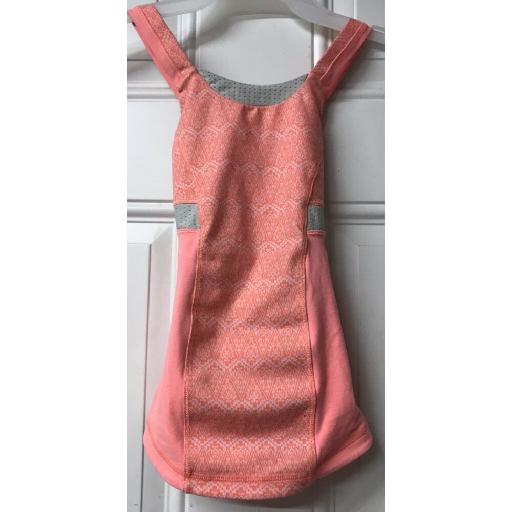 Girls IVIVVA workout tank top, size 6 crisscross Racerback, activewear support